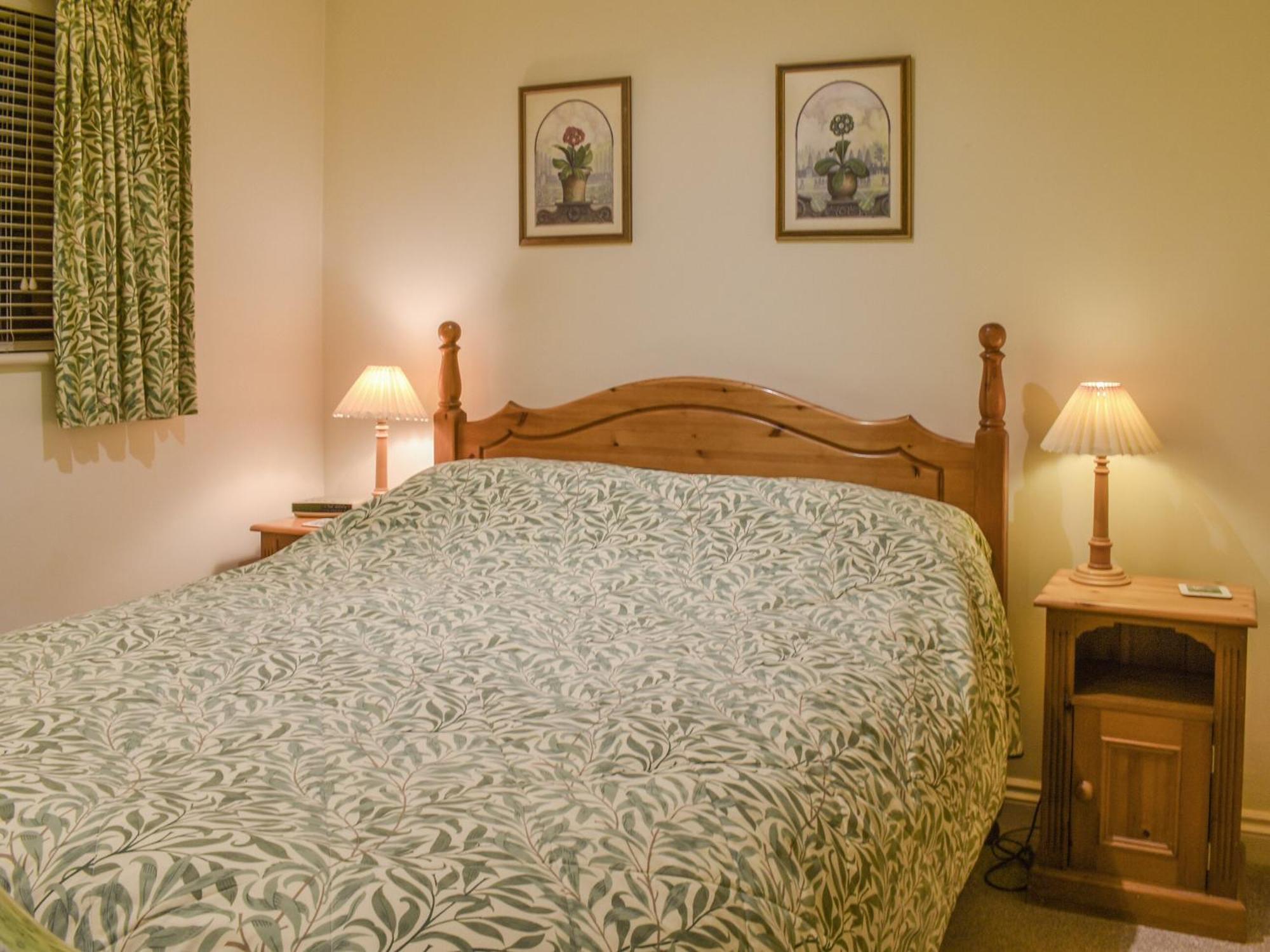 Honeysuckle Cottage North Mundham Ngoại thất bức ảnh